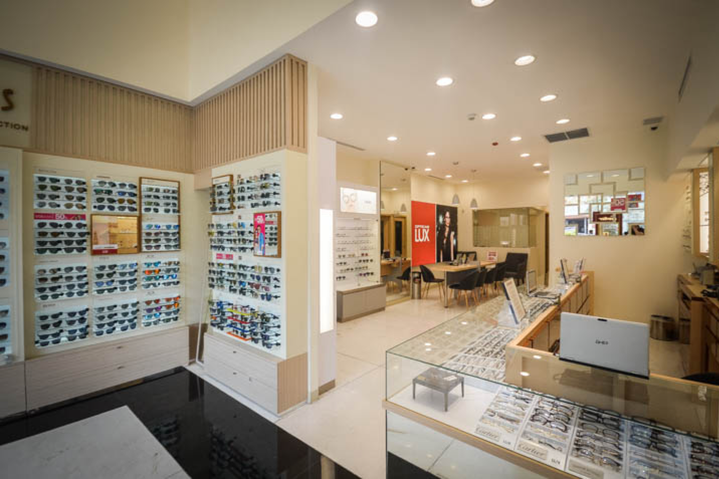 Ópticas Lux Plaza Andares Zapopan - Ópticos Optometristas (Al Por Menor) en  Zapopan (dirección, horarios, opiniones, TEL: 3316531) - Infobel