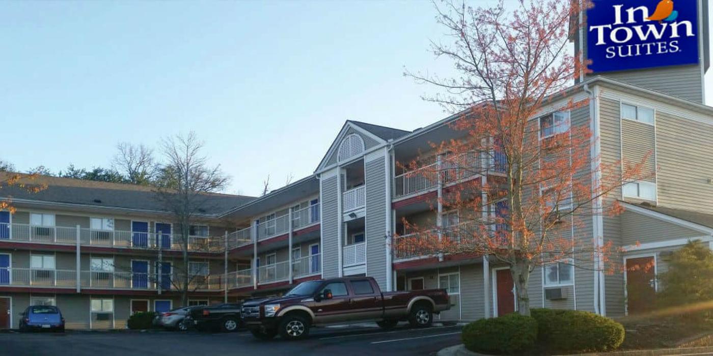 InTown Suites Extended Stay Knoxville TN, 109 S Gallaher View Rd
