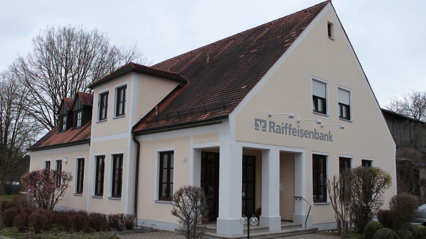 Raiffeisenbank im Donautal eG, Geschäftsstelle Bruck, Raiffeisenstraße in Neuburg an der Donau