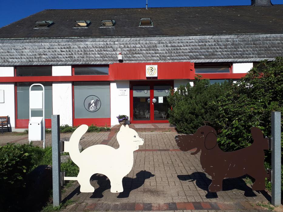 Tierärztin Tatjana Tolkmitt, Hauptstraße in Groß Grönau