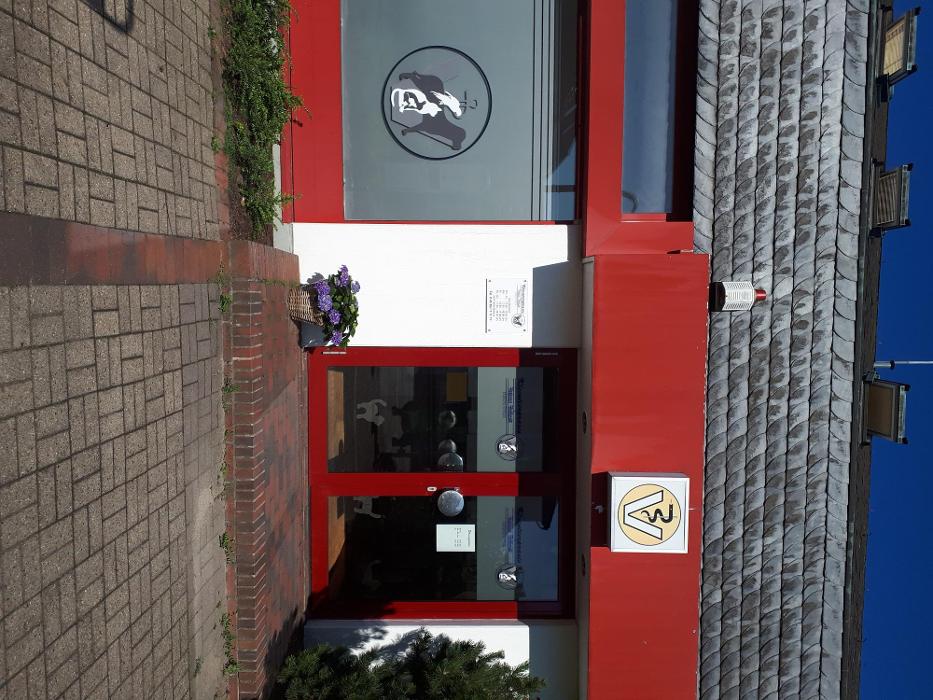 Tierärztin Tatjana Tolkmitt, Hauptstraße in Groß Grönau