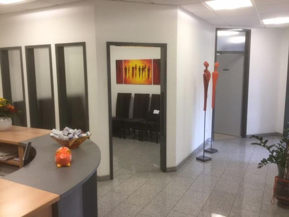 Zahnarztpraxis Dr. med. stom. (Ro) Louisiana Wagner, Hauptstraße in Sundern (Sauerland)