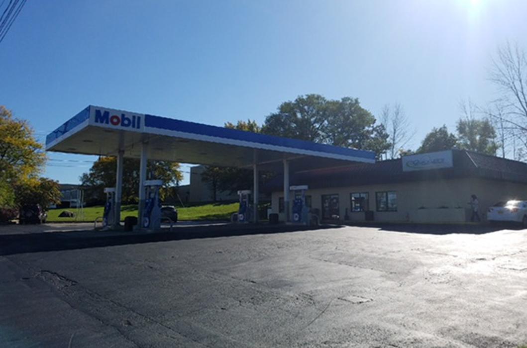 Quicklee's Henrietta East Jefferson