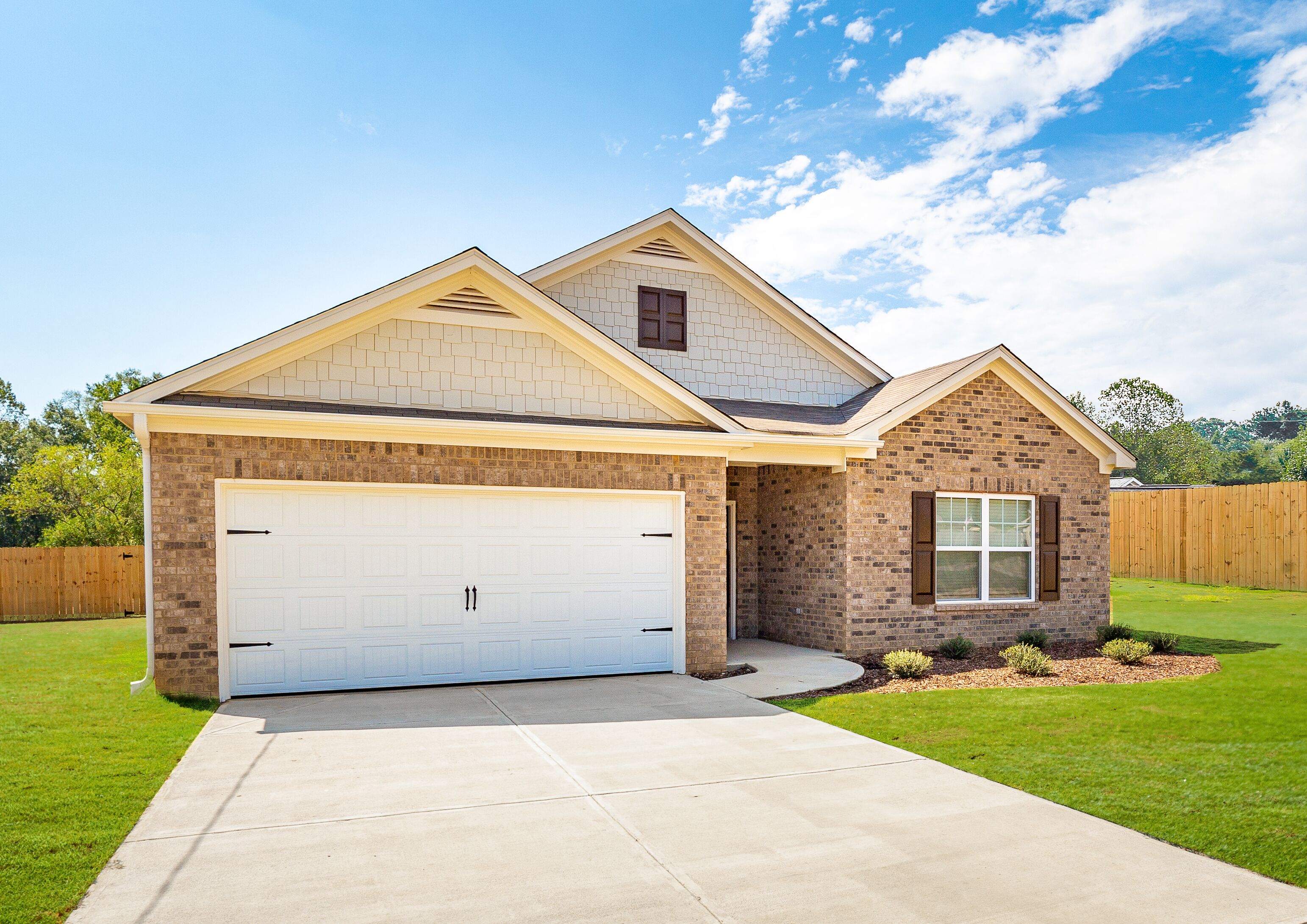 LGI Homes - Logan Farms Logo