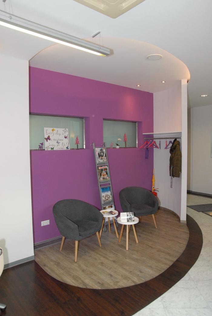 Silvias Frisurenstudio, Bahnstraße in Langenlois