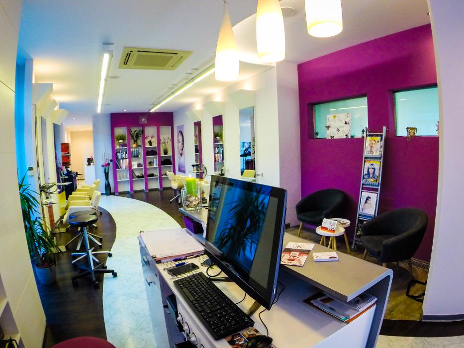 Silvias Frisurenstudio, Bahnstraße in Langenlois