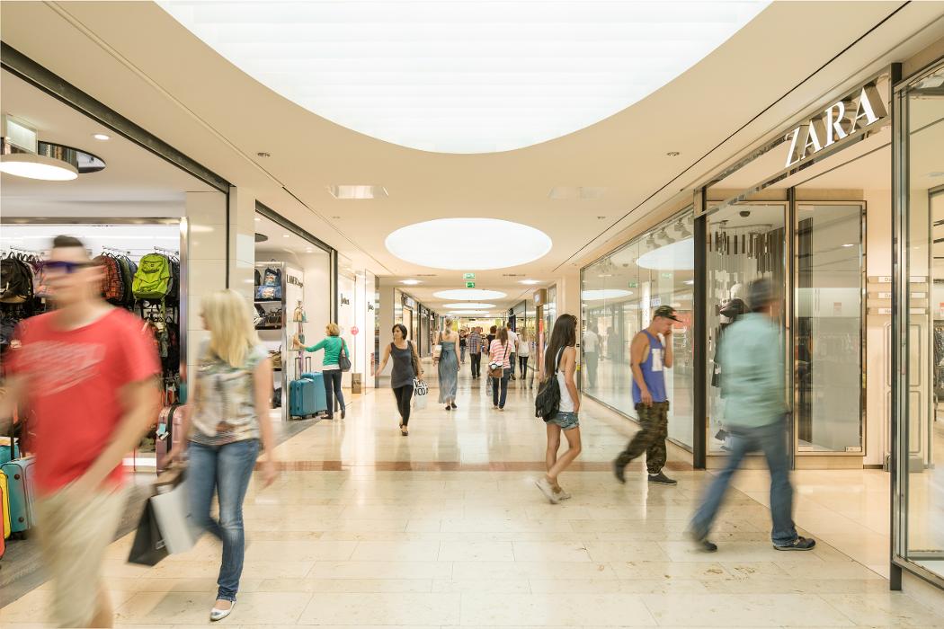 DEZ Innsbruck, Amraser-See-Straße in Innsbruck