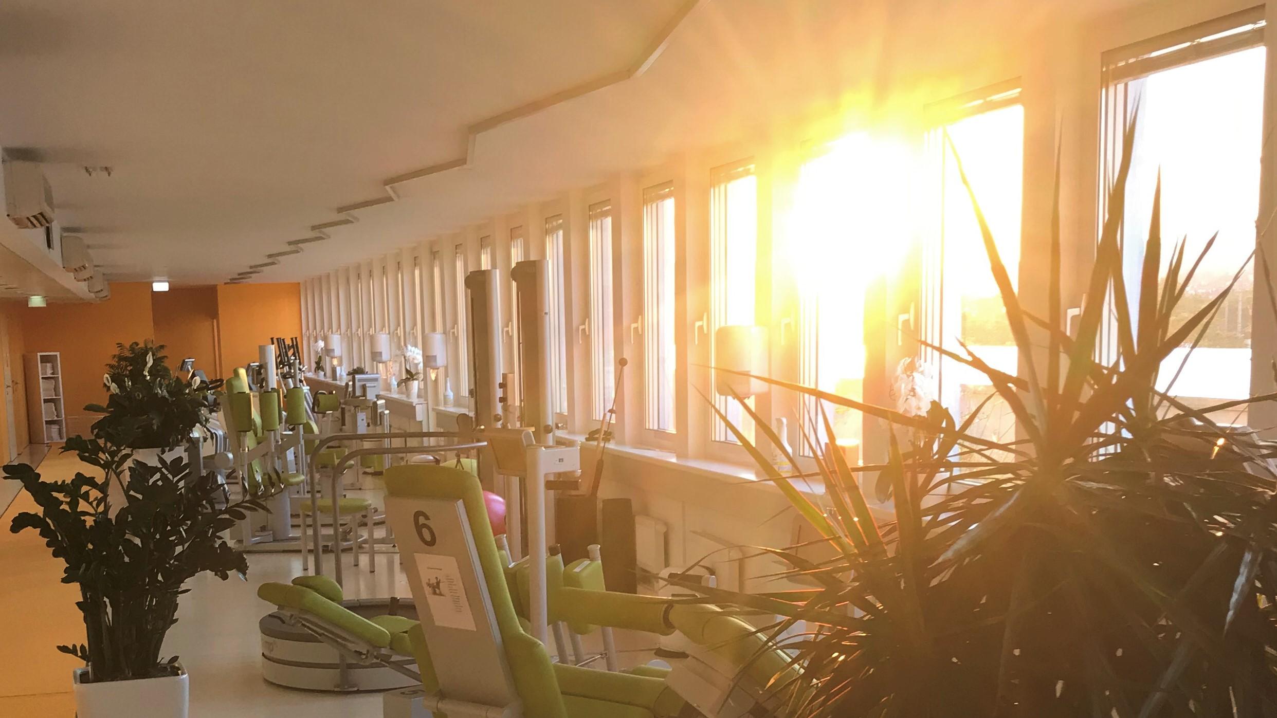 MOMENTUM & PMB GmbH, Hietzinger Kai in Wien