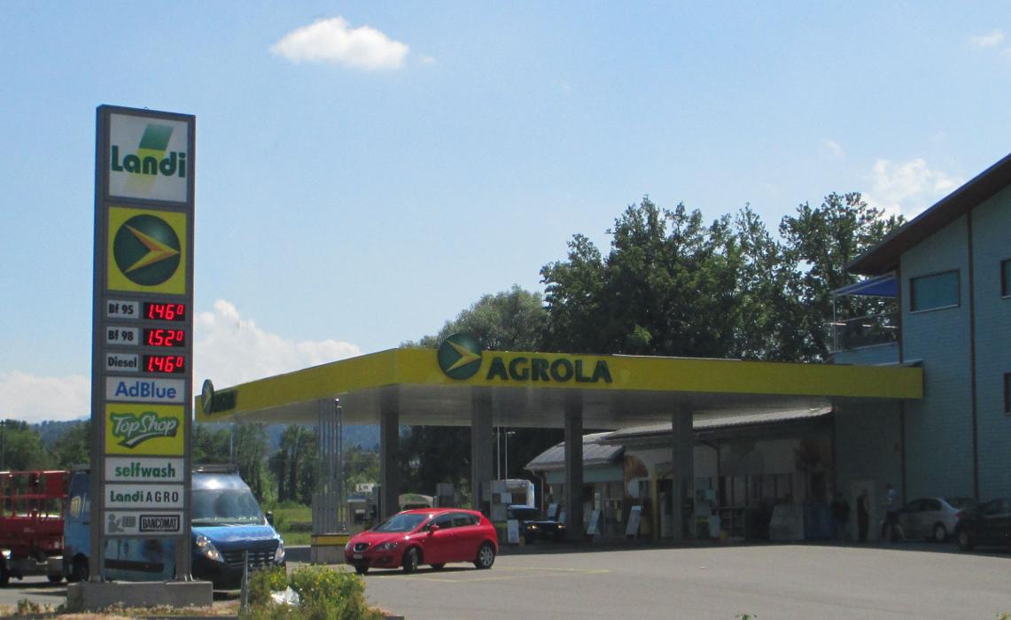 AGROLA TopShop, Schiltwaldstrasse in Buchrain