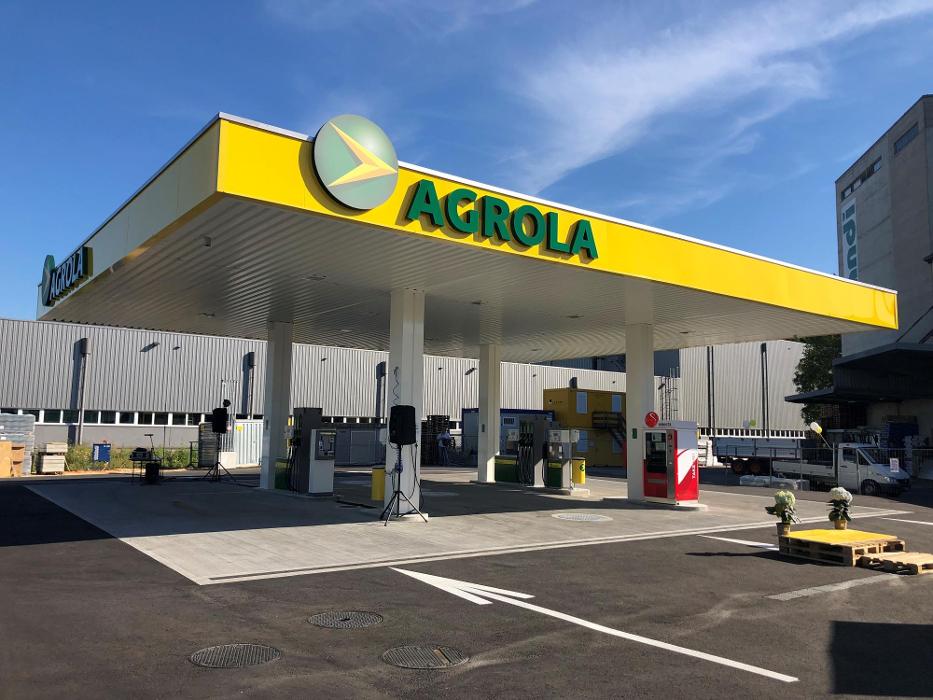 AGROLA, Güterstrasse in Laufen