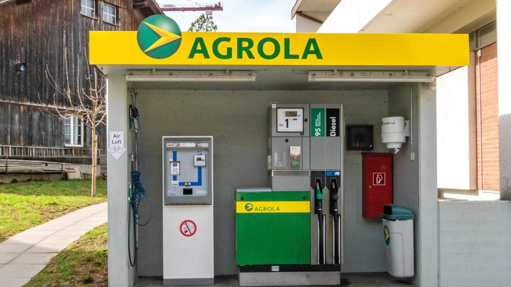 AGROLA, Zürcherstrasse in Lufingen