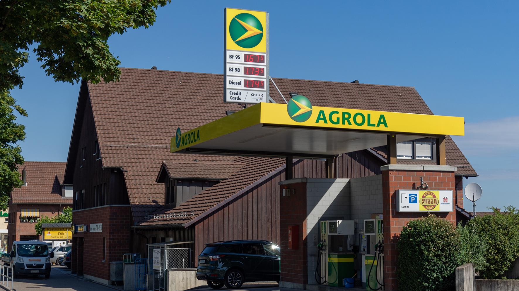 AGROLA, Rellikonstrasse in Maur