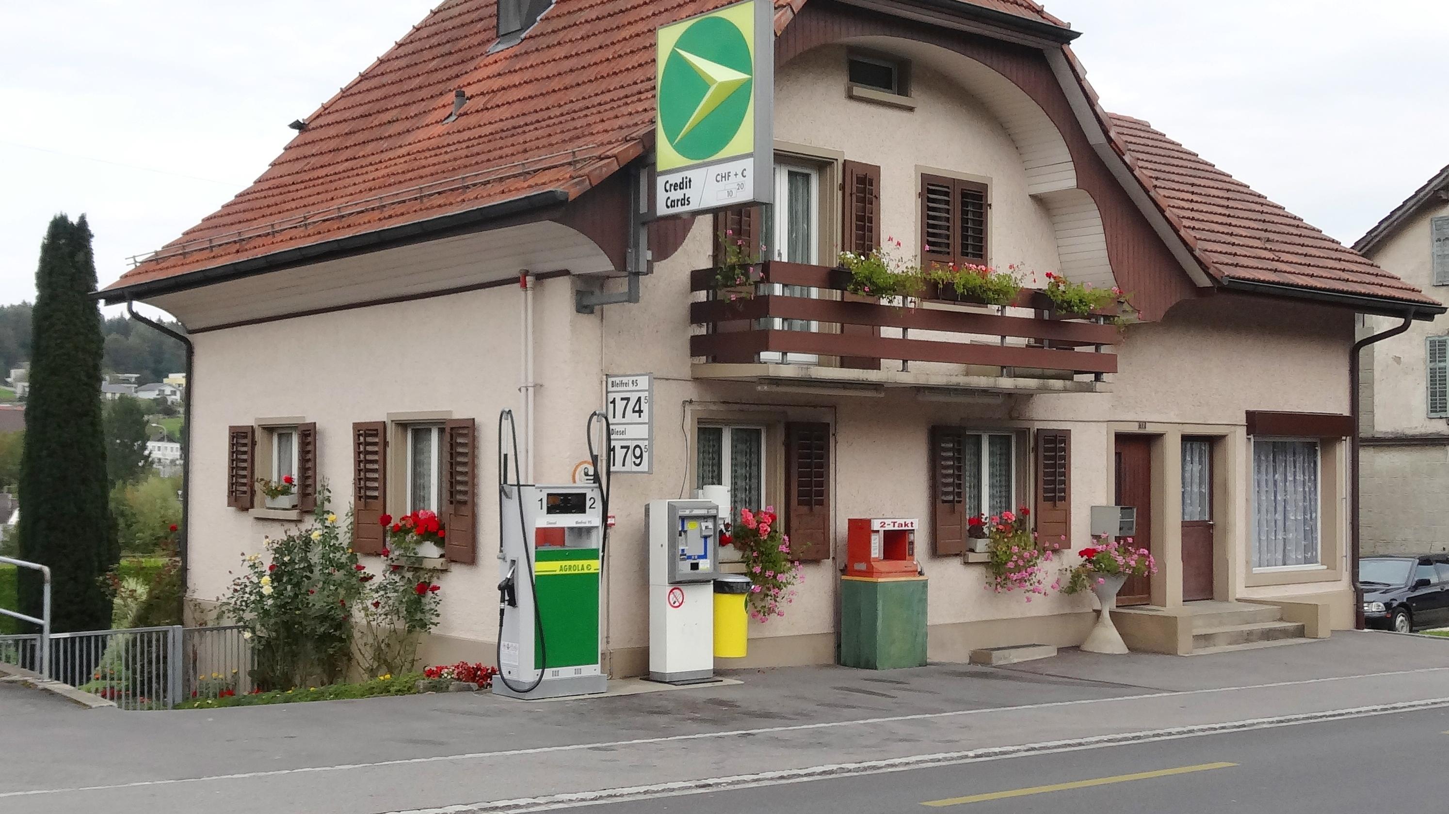 AGROLA, Köllikerstrasse in Safenwil
