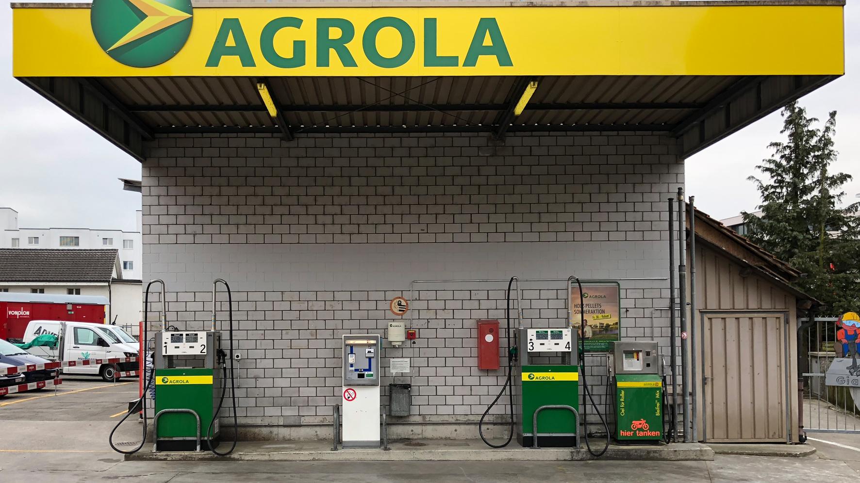 AGROLA, Langgasse in Baar