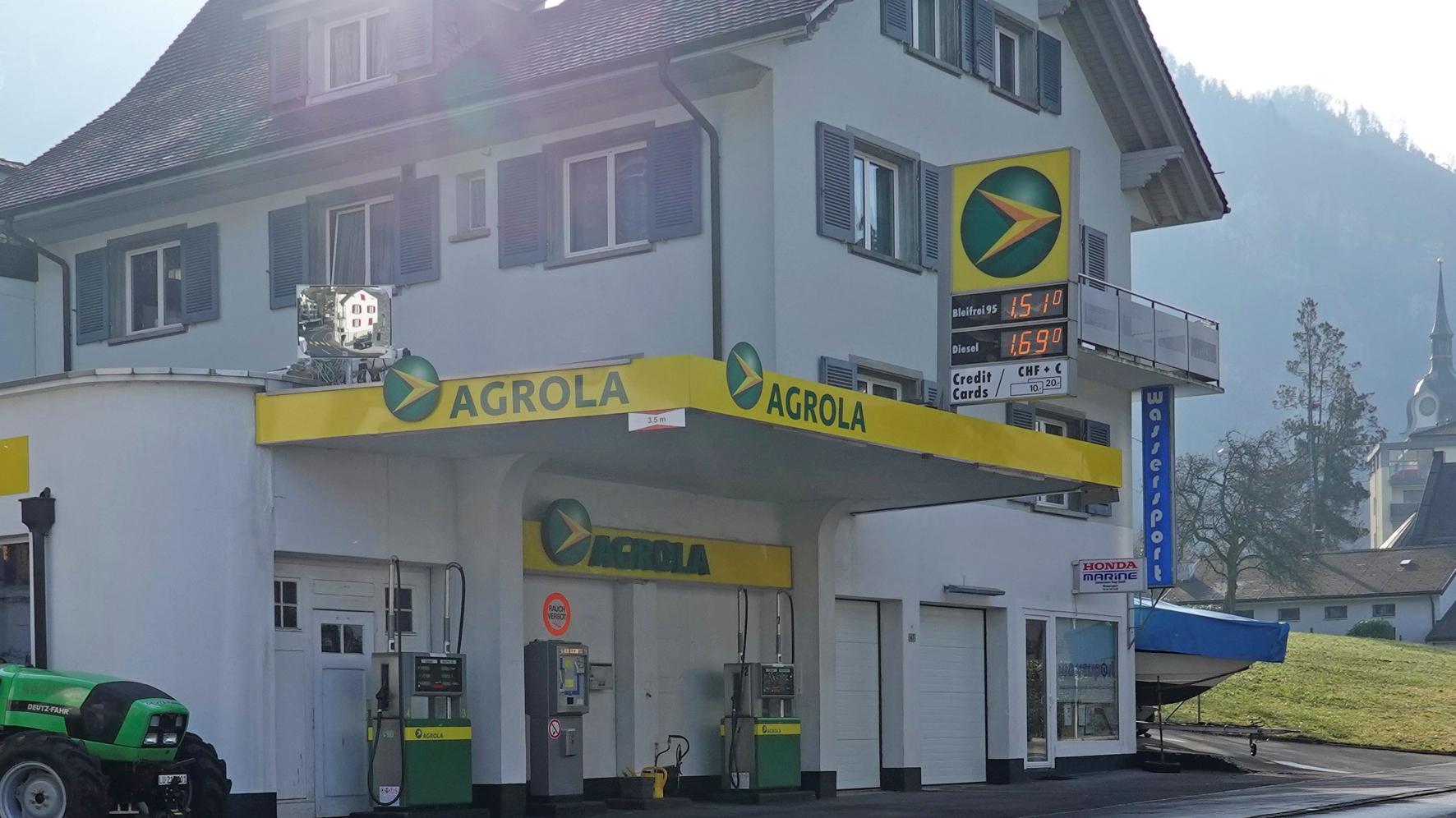 AGROLA, Hauptstrasse in Mandach
