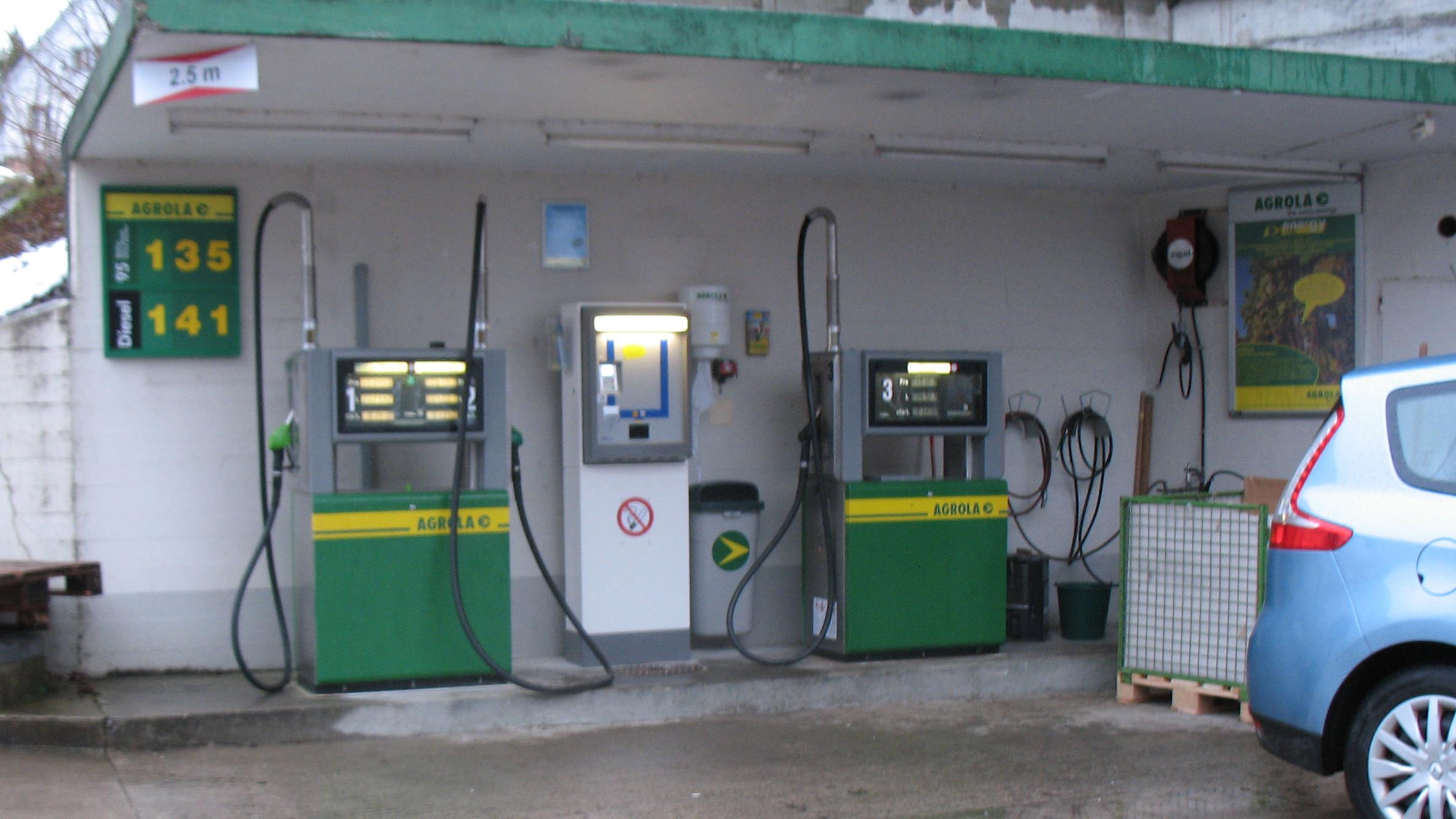 AGROLA, Winkelweg in Buchberg