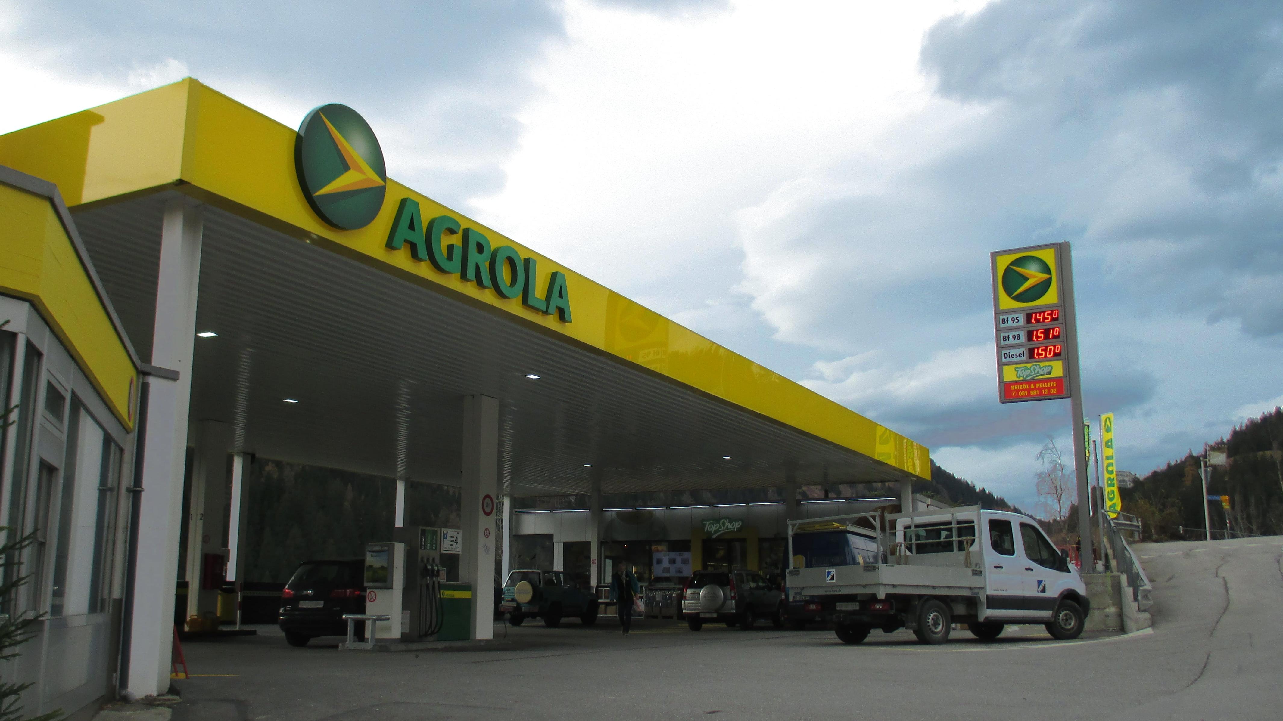 AGROLA TopShop, Julierstrasse in Tiefencastel