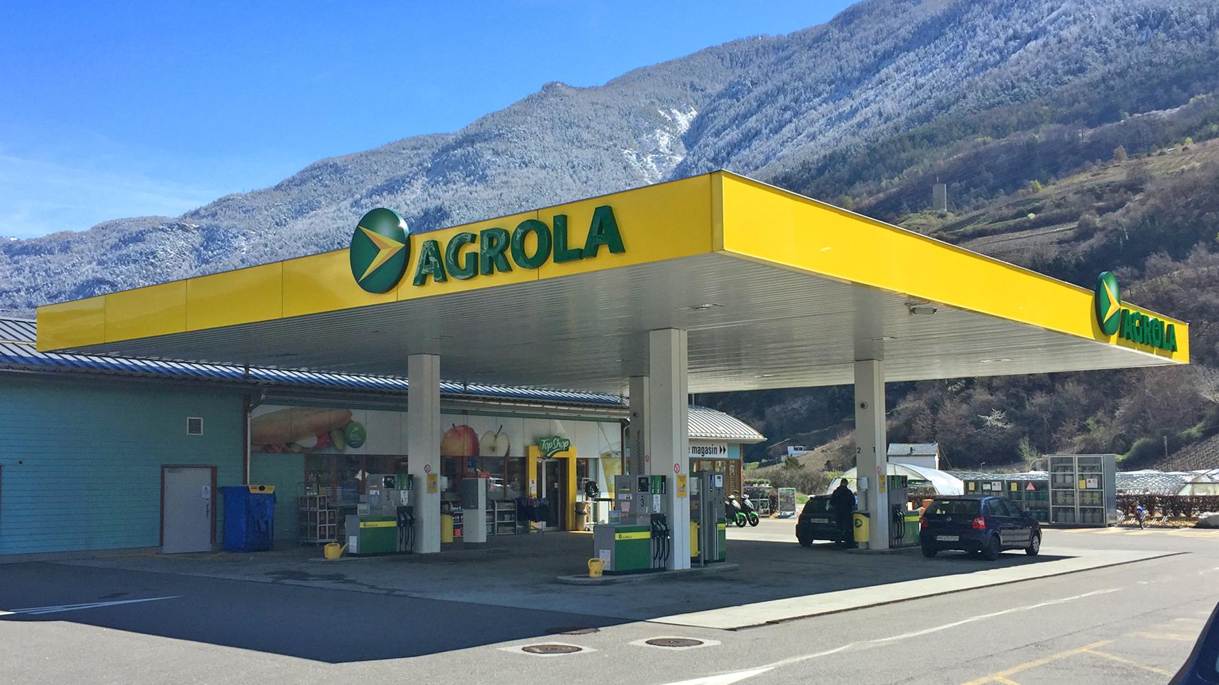 AGROLA TopShop, Route du Léman in Saxon