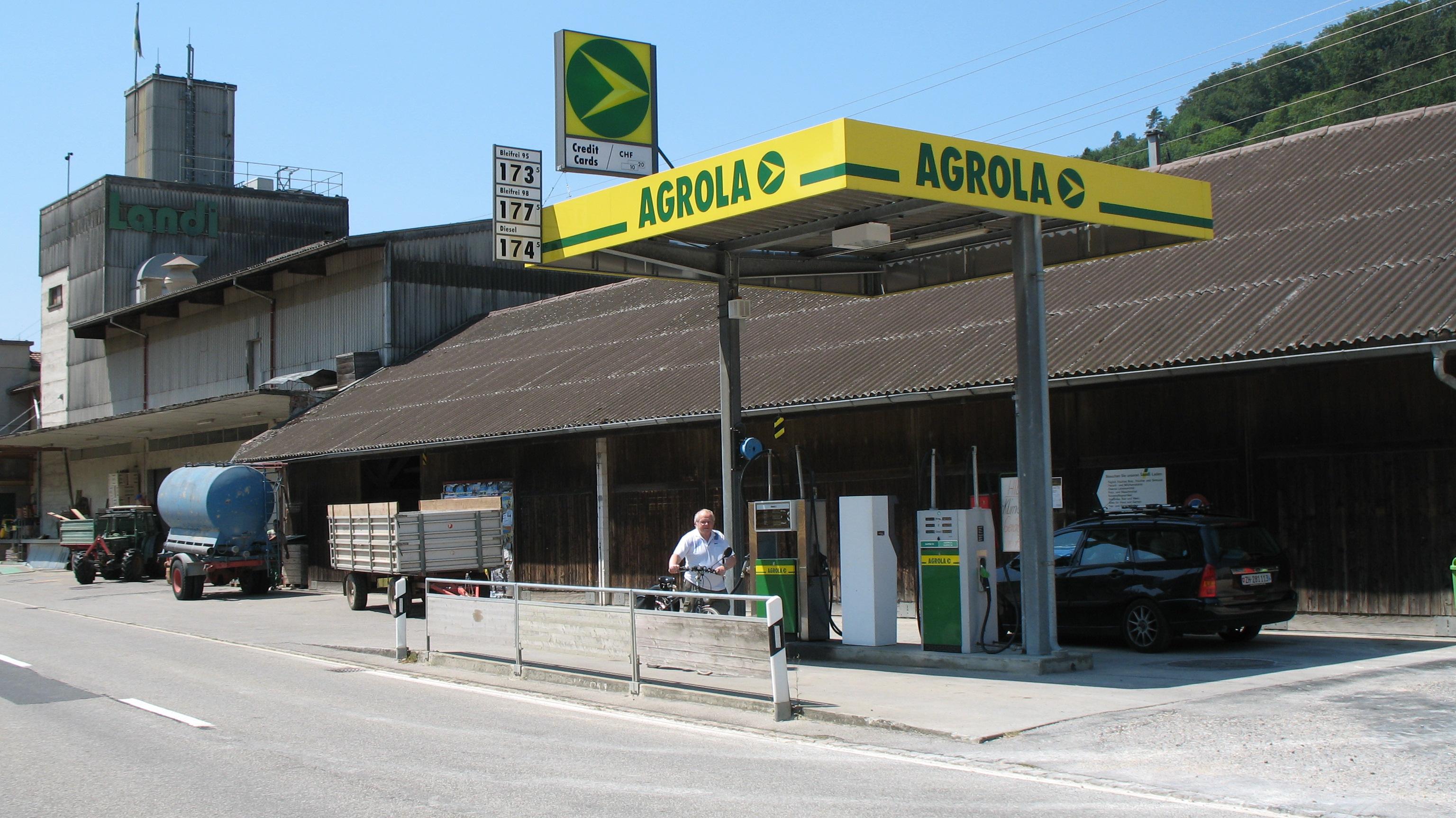 AGROLA, Hauptstrasse in Riedtwil