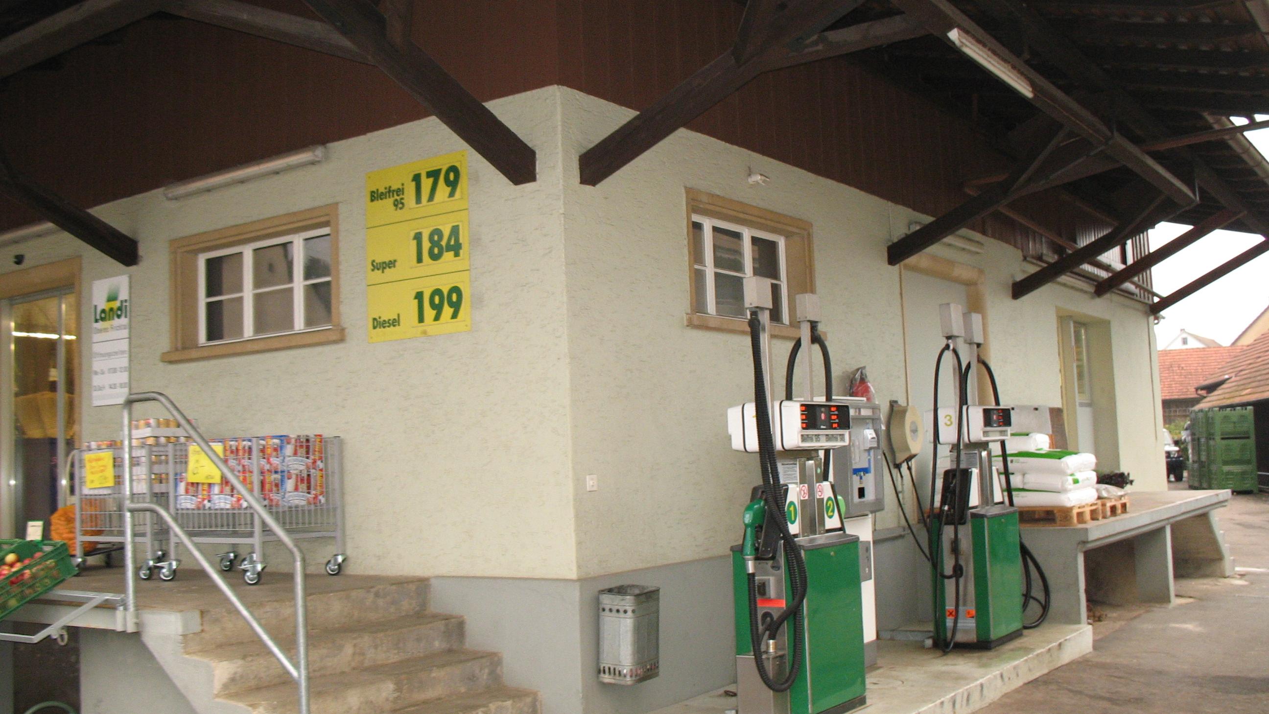 AGROLA, Oeligasse in Wölflinswil