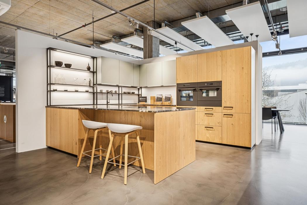 Sanitas Troesch, Küchenausstellung & Badausstellung Biel/Bienne, Längfeldweg in Biel