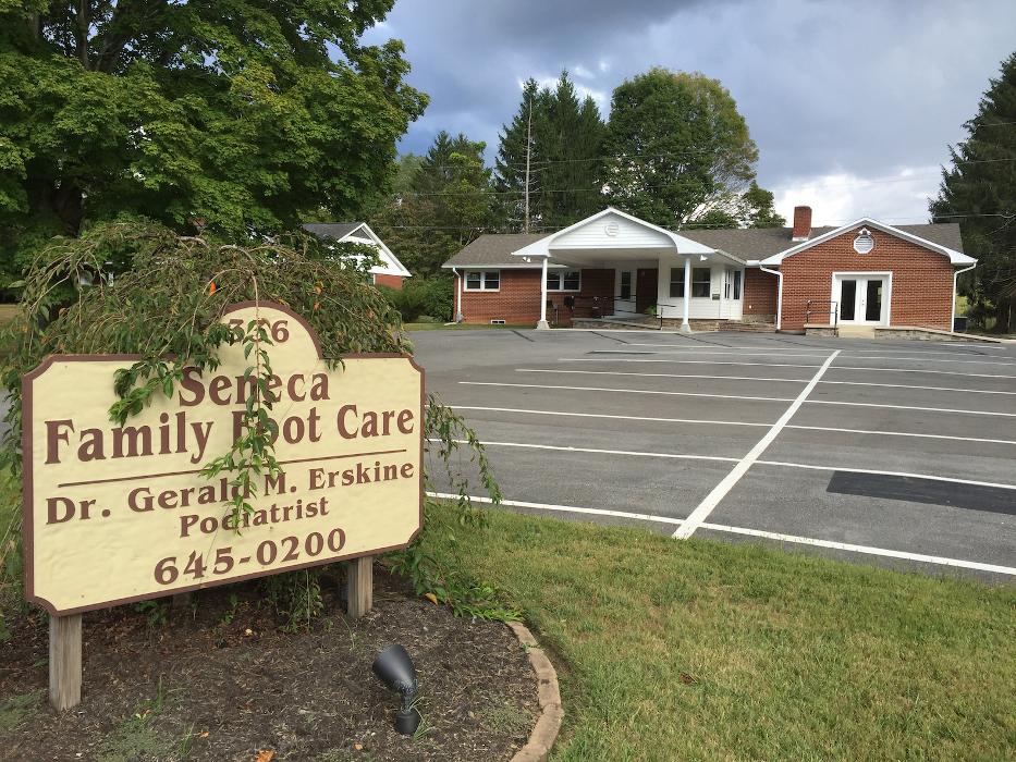 Seneca Family Foot Care: Dr. Gerald M. Erskine - Ronceverte, WV