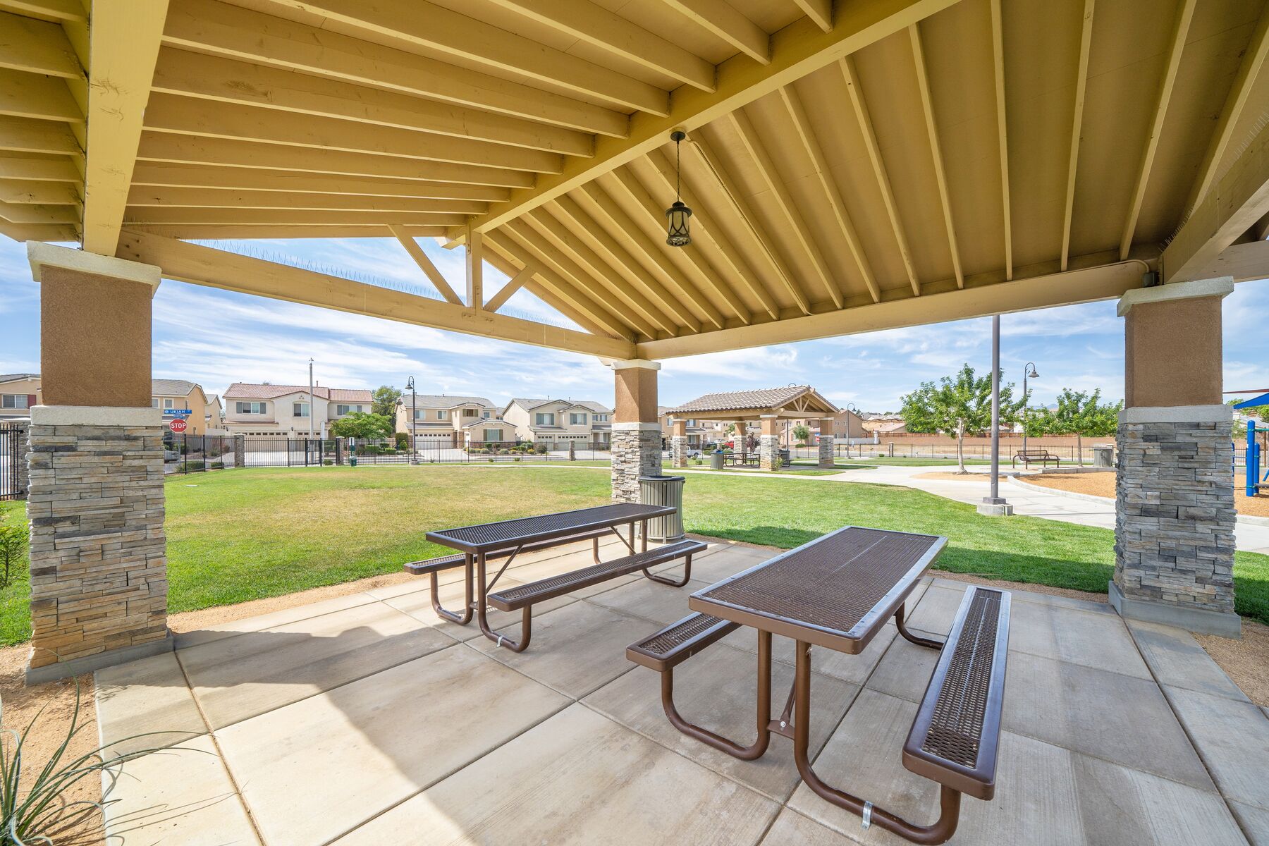 LGI Homes - Cypress Pointe Logo