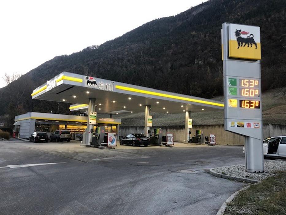 Eni, Kantonsstrasse in Eyholz