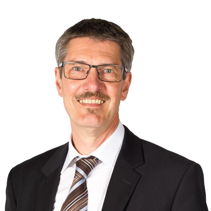 Patrik Schneider: Allfinanz Deutsche Vermögensberatung, In der Sandgrube in Spiesen-Elversberg