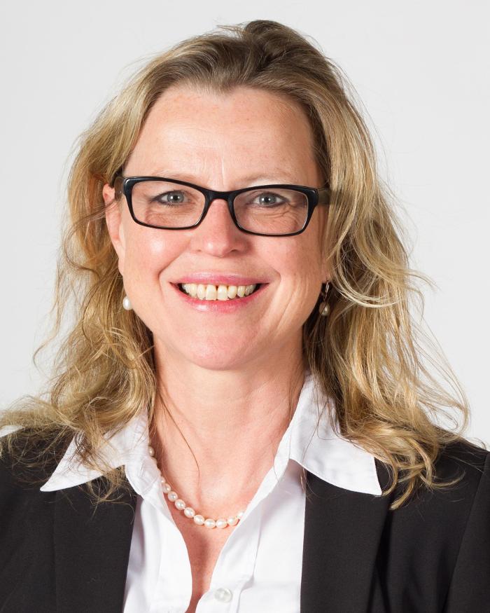 Ingeborg Meyer: Allfinanz Deutsche Vermögensberatung, Propsteistraße in Hördt
