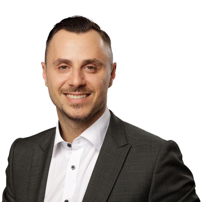 Michel Cantarone: Allfinanz Deutsche Vermögensberatung, Eschborner Straße in Sulzbach (Taunus)