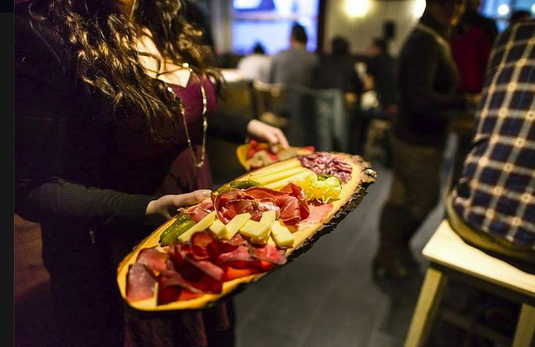 Bar à vins la QV, Rue de la Grand-Vigne in Vouvry