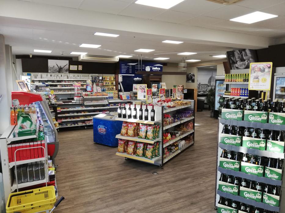 Eni, Huttengasse in Wien