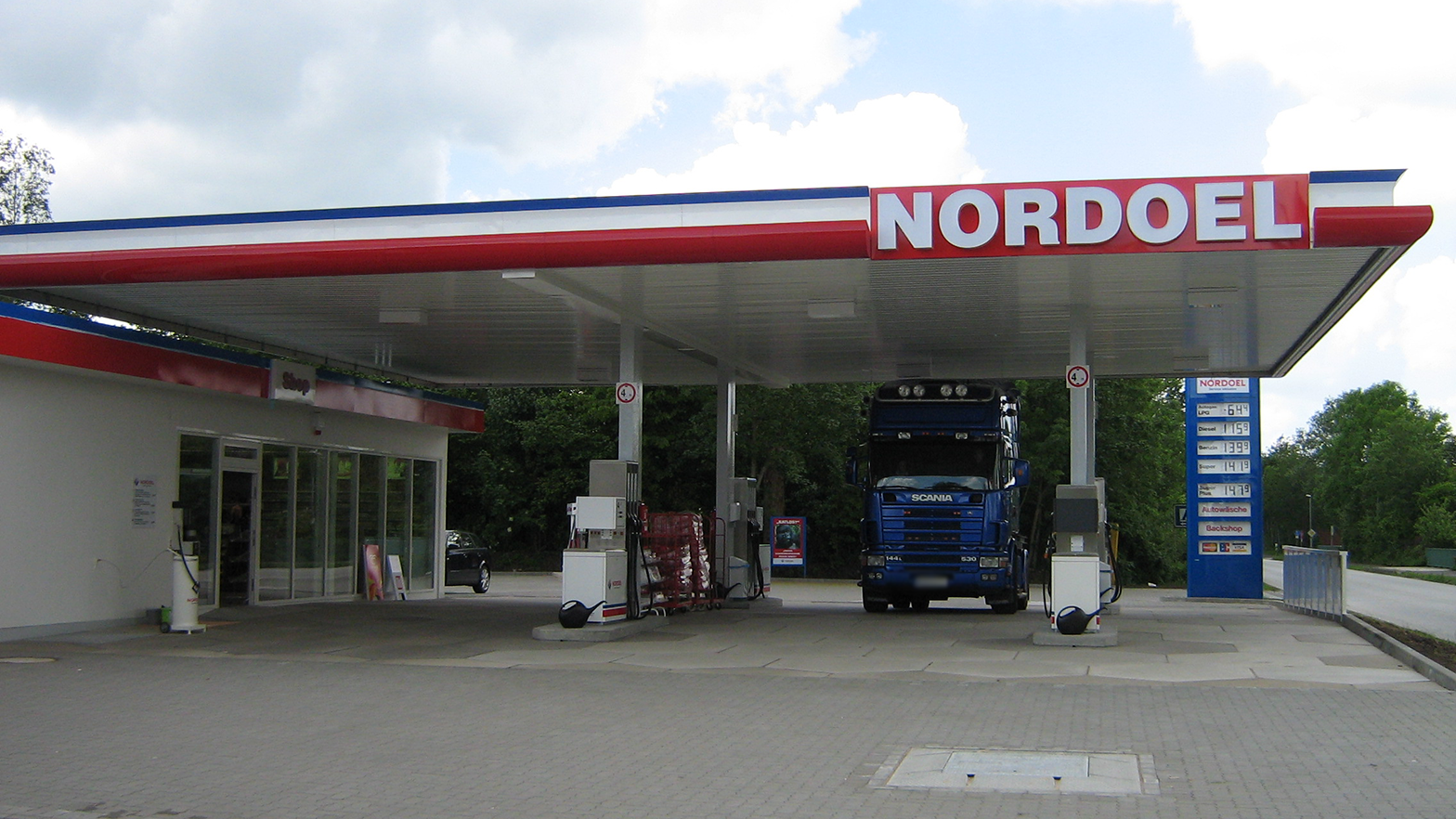 NORDOEL Tankstelle, Tönninger Straße in Friedrichstadt