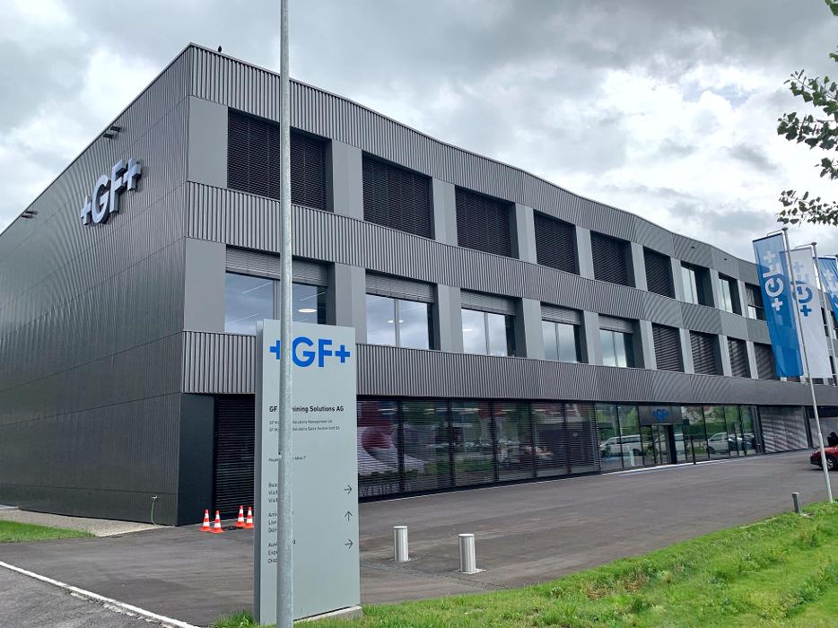 UNITED MACHINING - Headquarters, Roger-Federer-Allee in Biel
