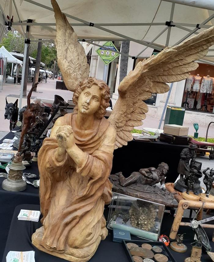 The Antique Collectible Market - Miami Beach, FL