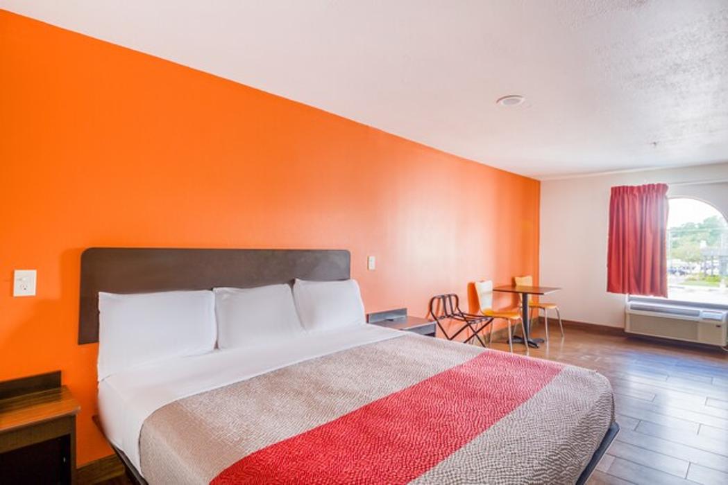 OYO Hotel Denham Springs I-12 - Denham Springs, LA