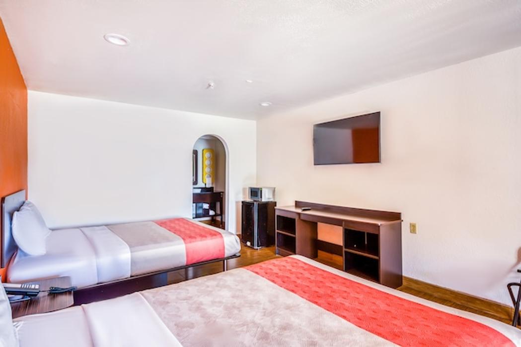 OYO Hotel Denham Springs I-12 - Denham Springs, LA