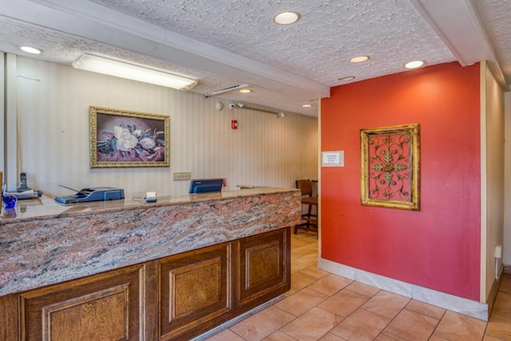 Hotel Macon MS Hwy 45 - Macon, MS