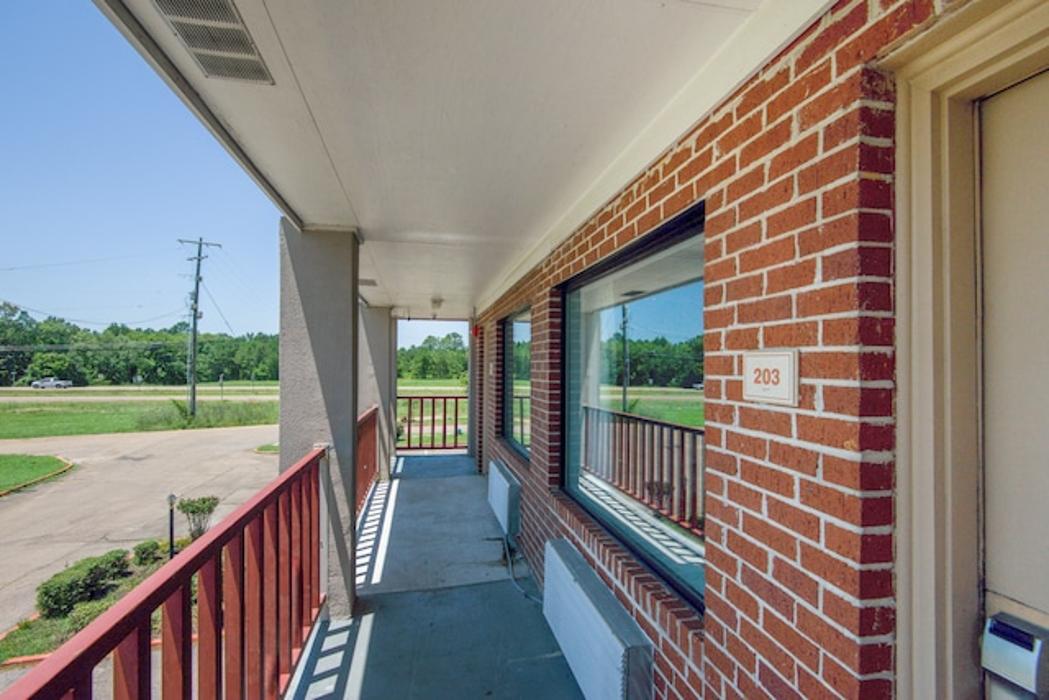 Hotel Macon MS Hwy 45 - Macon, MS