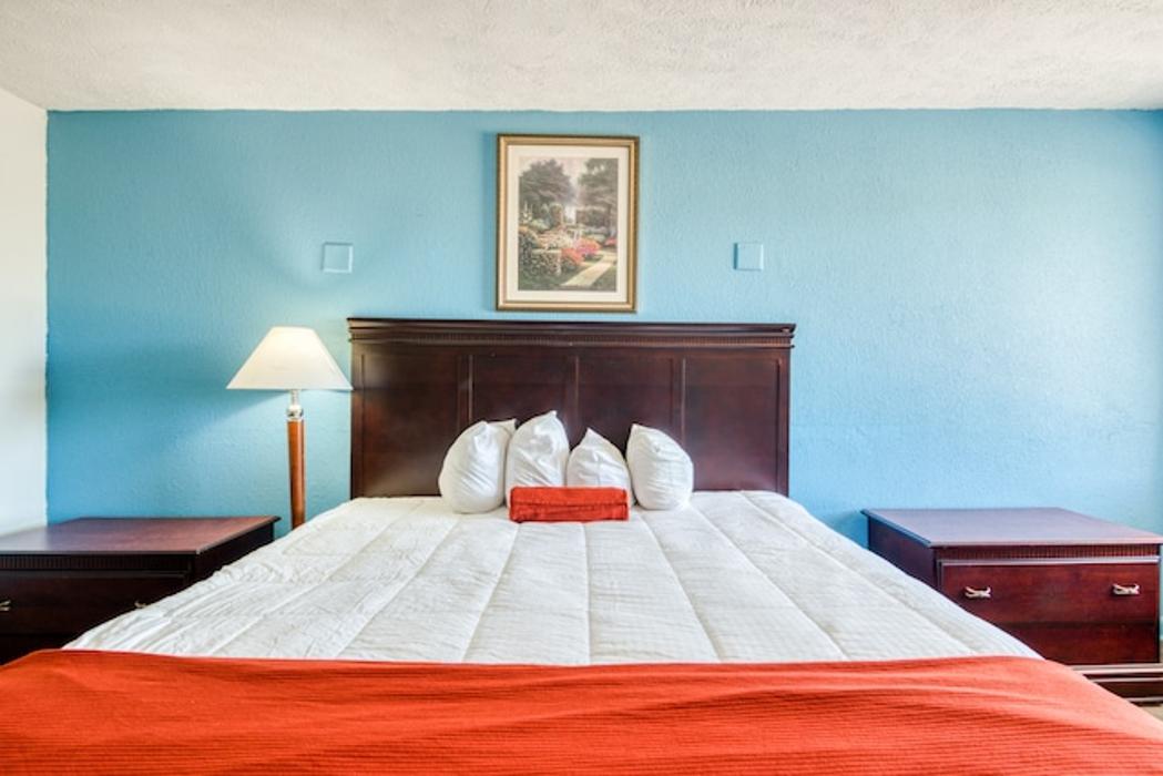 Hotel Macon MS Hwy 45 - Macon, MS