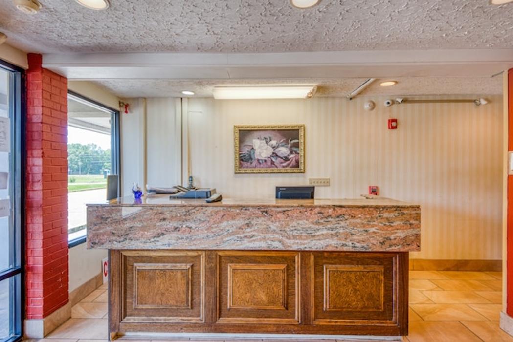 Hotel Macon MS Hwy 45 - Macon, MS