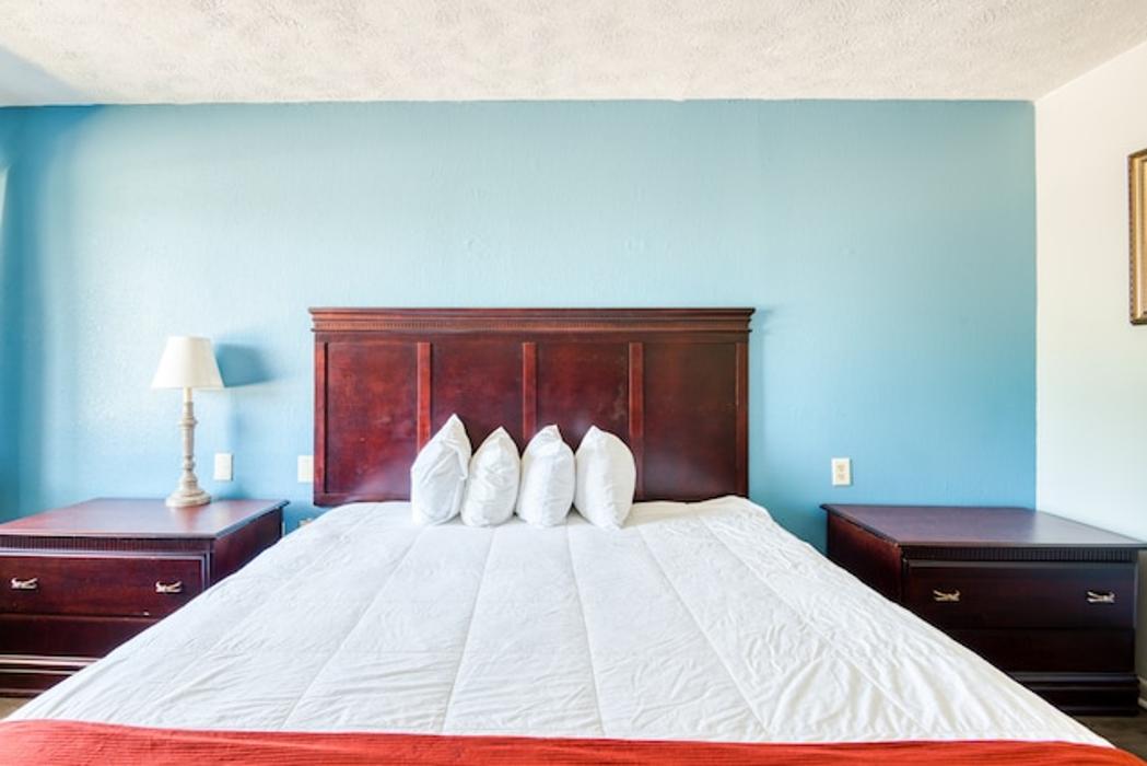 Hotel Macon MS Hwy 45 - Macon, MS