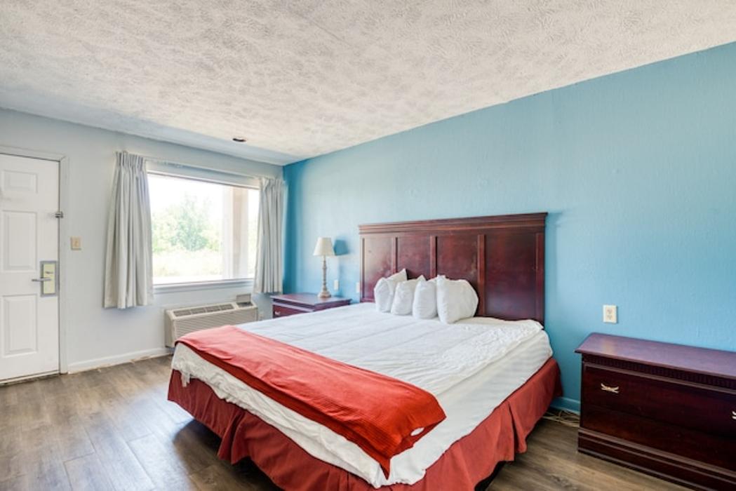 Hotel Macon MS Hwy 45 - Macon, MS