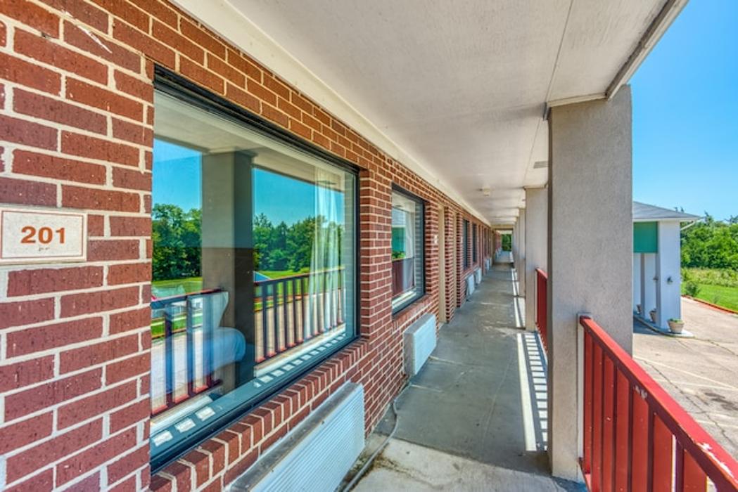 Hotel Macon MS Hwy 45 - Macon, MS