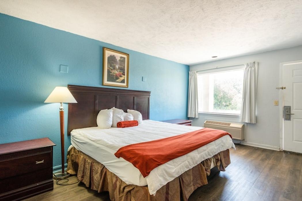 Hotel Macon MS Hwy 45 - Macon, MS