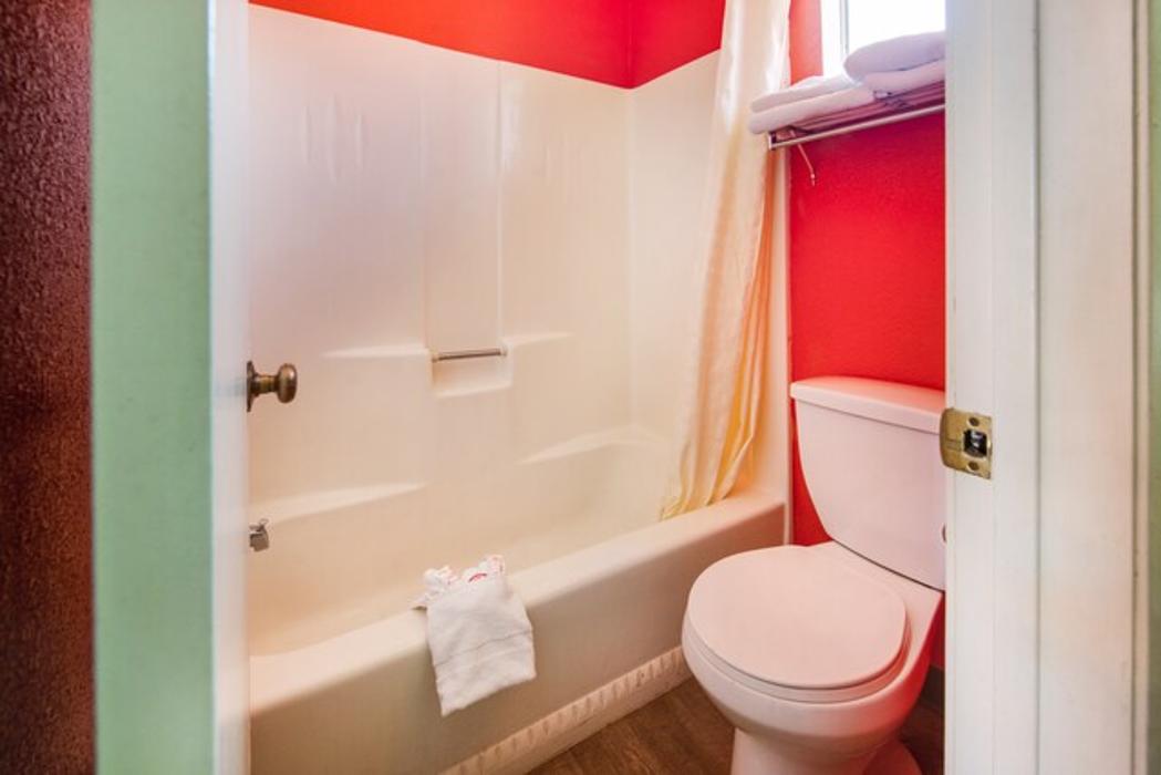 Hotel Ridgecrest CA - W Upjohn Ave - Ridgecrest, CA