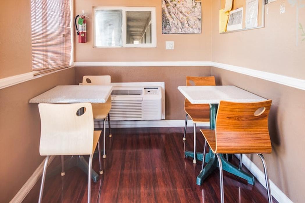 Hotel Ridgecrest CA - W Upjohn Ave - Ridgecrest, CA