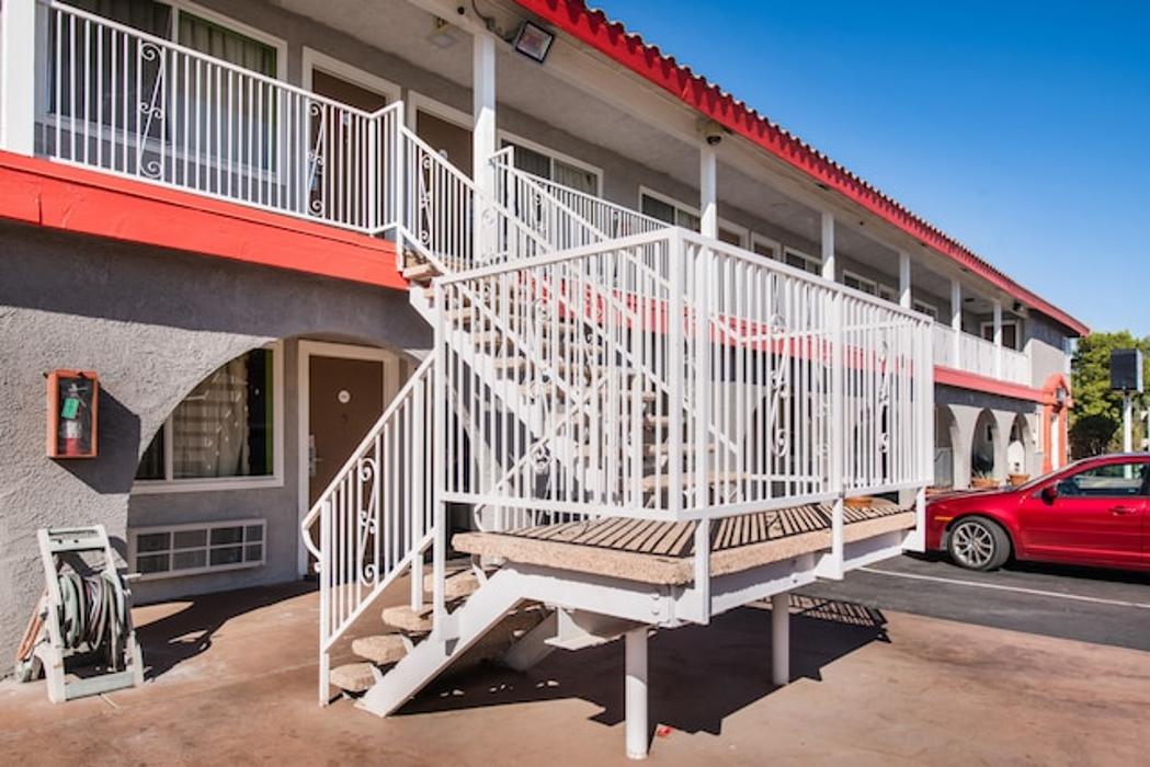 Hotel Ridgecrest CA - W Upjohn Ave - Ridgecrest, CA