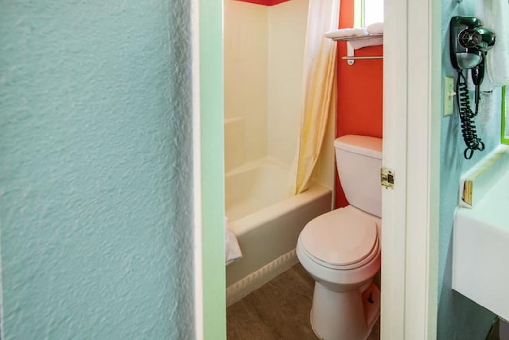 Hotel Ridgecrest CA - W Upjohn Ave - Ridgecrest, CA